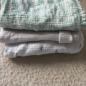 3 Aden+Anais Muslim swaddle blankets